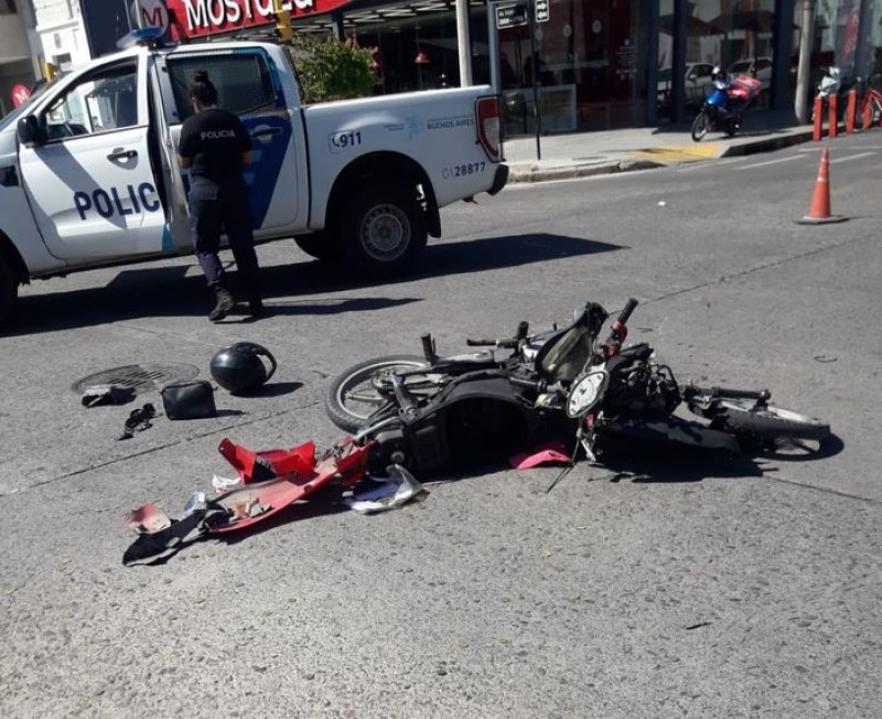 Una motociclista con heridas de consideracin tras un choque